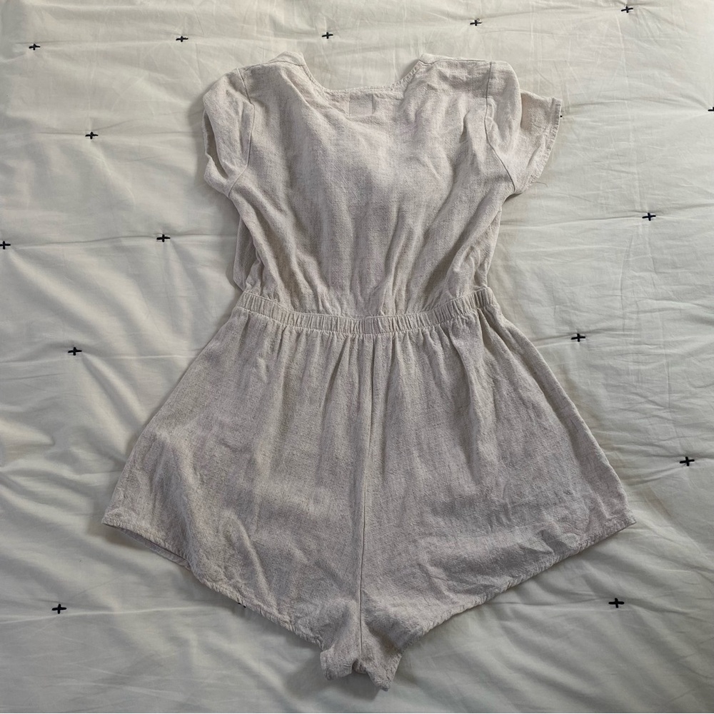 PRINCESS POLLY  Ditsy Tie Front Cutout Romper Beachy Size 8 US Linen Blend - Picture 3 of 7